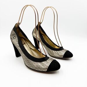 Chanel CC Cap Toe Metallic Gold Black Elastic Pumps Heels EU 40